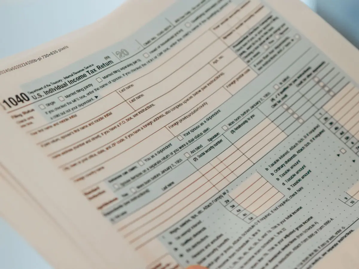 A US 1040 individual income tax return form