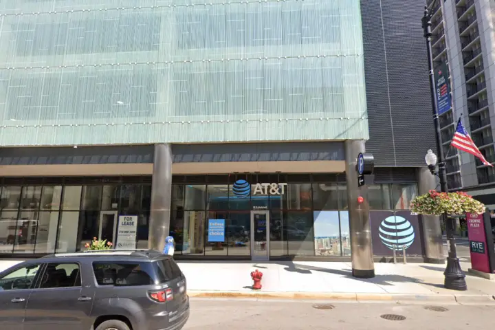 AT&T Store Chicago - West Loop