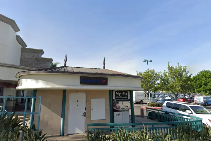 AT&T Store Encinitas - SD ENCINITAS PROMENADE