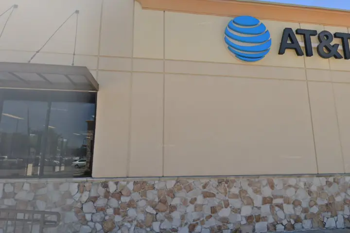 AT&T Store Houston - Elmsworth