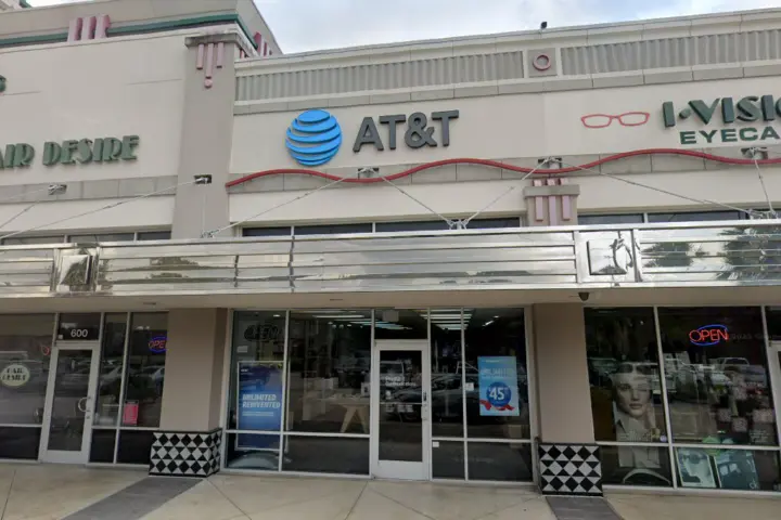 AT&T Store Houston - Studemont