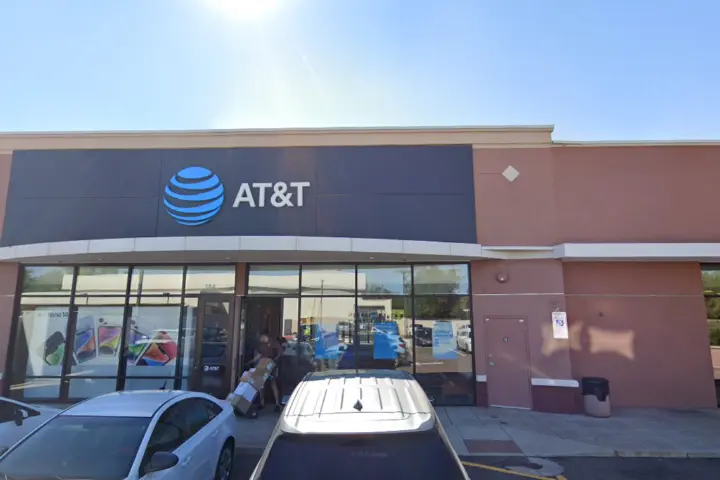 AT&T Store Phoenix - E Camelback & N 20th