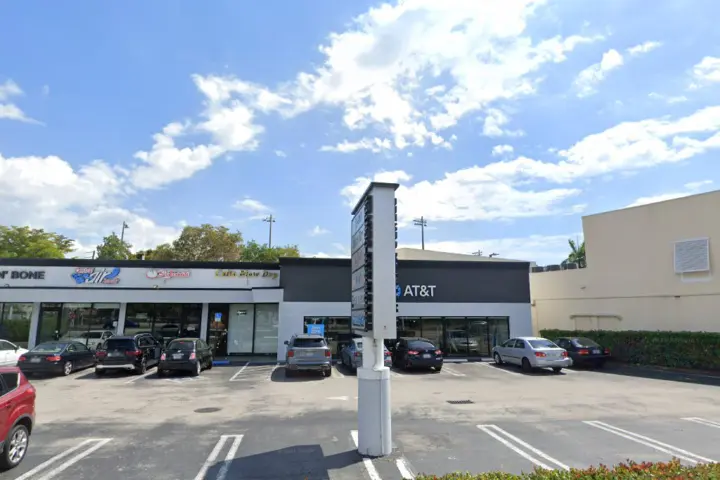 AT&T Store Pinecrest - LANDMARK CTR