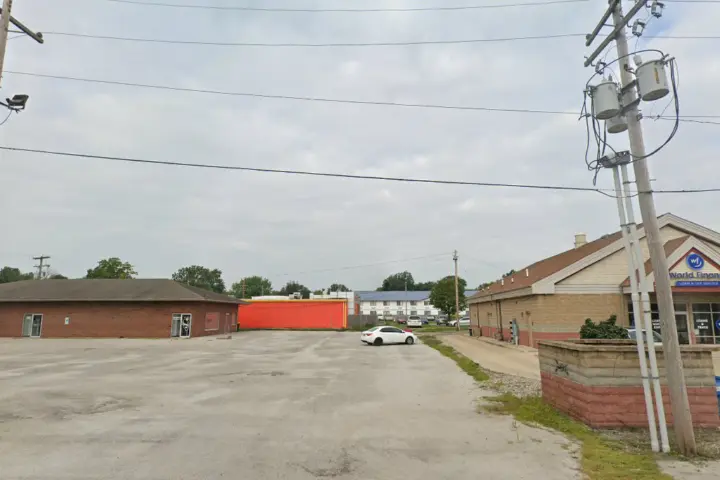 Boost 1003 W Bloomington Rd - 1003 W Bloomington Rd