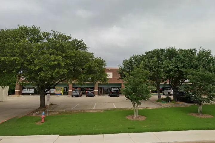 Boost 1009 S Mays St. Ste B - 1009 S Mays St. Ste B