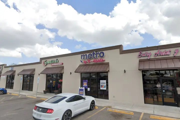 Boost 1010 E University Dr - 1010 E University Dr
