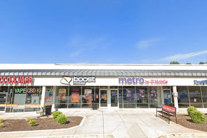 Boost 1052 Crossroads Dr - 1052 Crossroads Dr