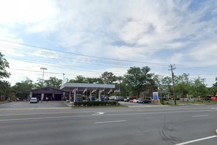 Boost 1056 Elden St - 1056 Elden St