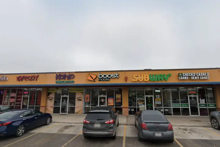 Boost 107 E Expressway 83 - 107 E Expressway 83