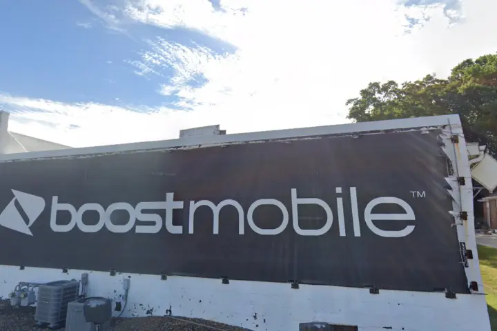 Boost 1071 Park Ave West - 1071 Park Ave West