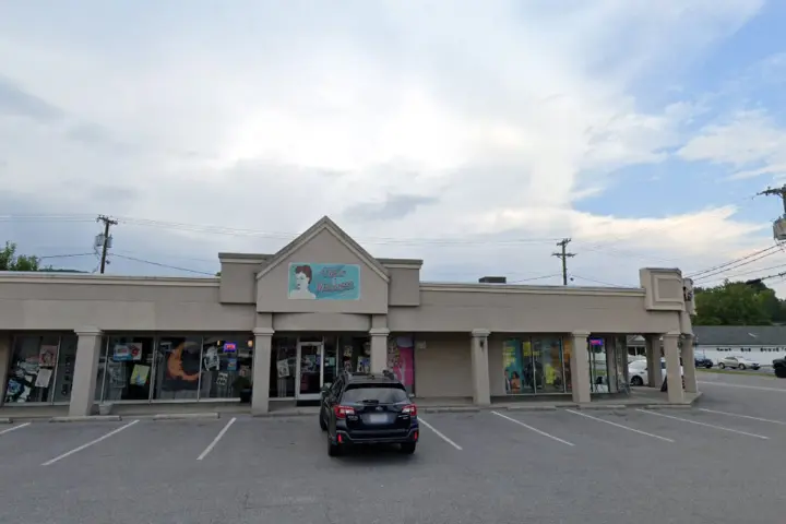 Boost 1101 W Main St - 1101 W Main St