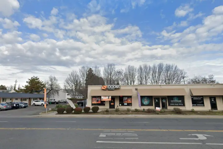 Boost 1114 Mangrove Ave - 1114 Mangrove Ave