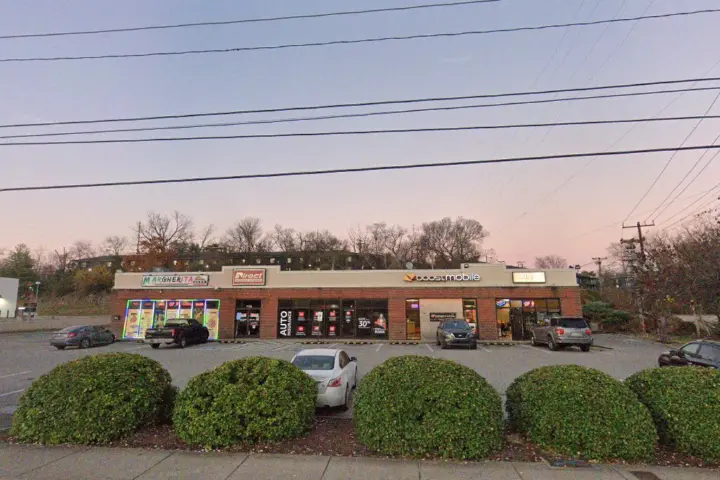 Boost 1128 Murfreesboro Pike - 1128 Murfreesboro Pike