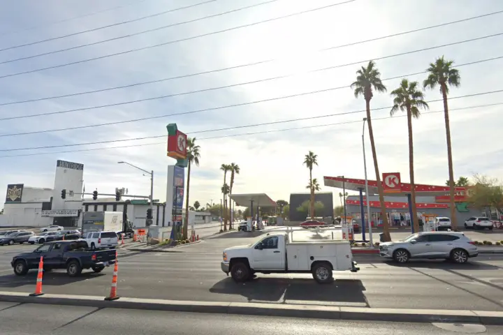 Boost 1175 E Charleston Blvd - 1175 E Charleston Blvd