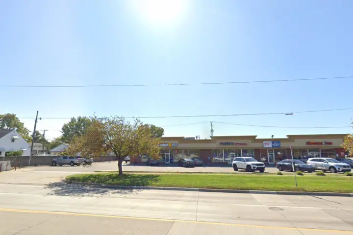Boost 12042 E 10 Mile Rd - 12042 E 10 Mile Rd
