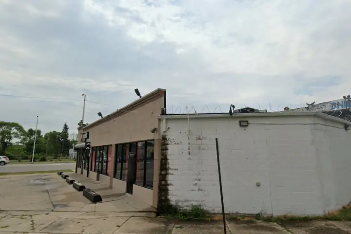 Boost 12355 Gratiot - 12355 Gratiot storefront
