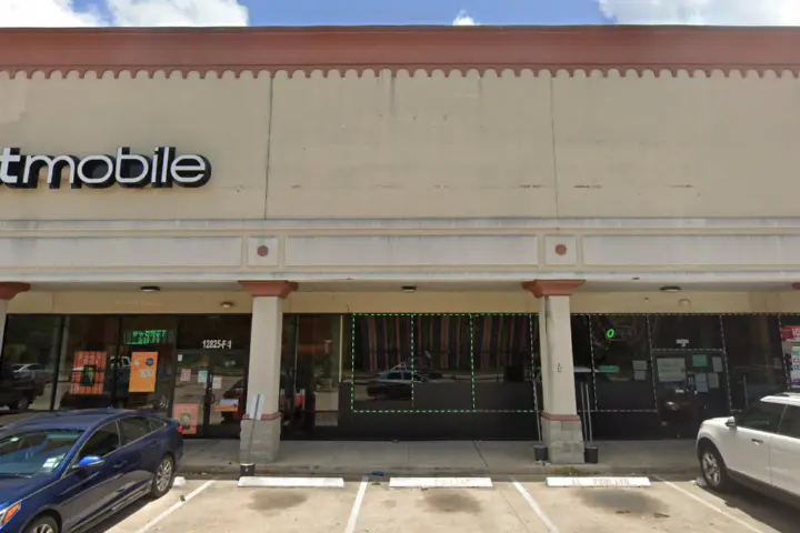 Boost 12825 South Post Oak Rd - 12825 South Post Oak Rd