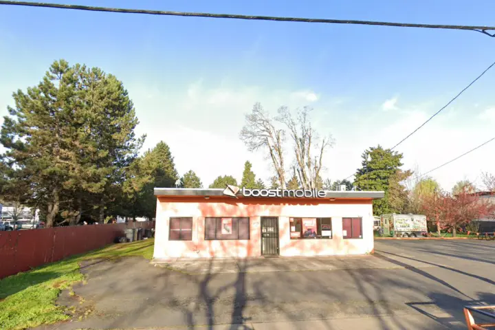 Boost 1322 Geary St Se - 1322 Geary St SE