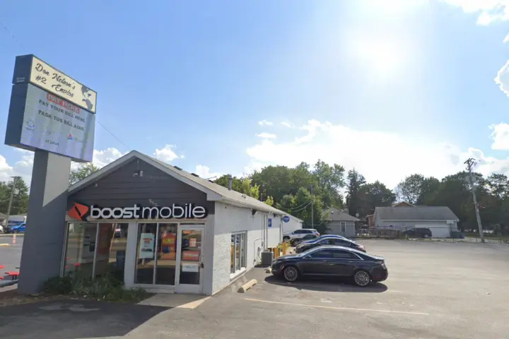 Boost 1350 W Jefferson St - 1350 W Jefferson St