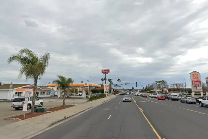 Boost 1369 E. Yosemite Ave - 1369 E. Yosemite Ave