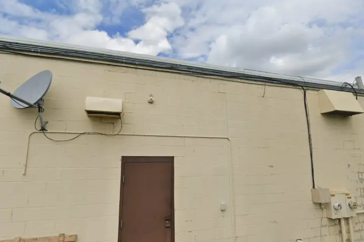 Boost 1384 E Bristol Rd - 1384 E Bristol Rd