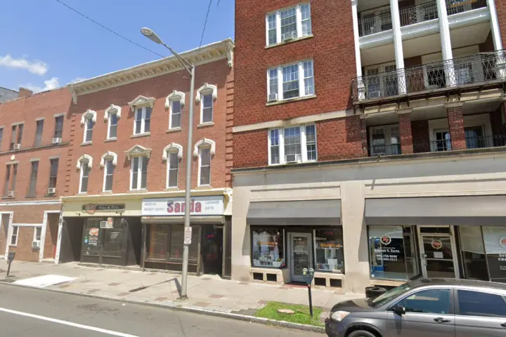Boost 147 Main St - 147 Main St