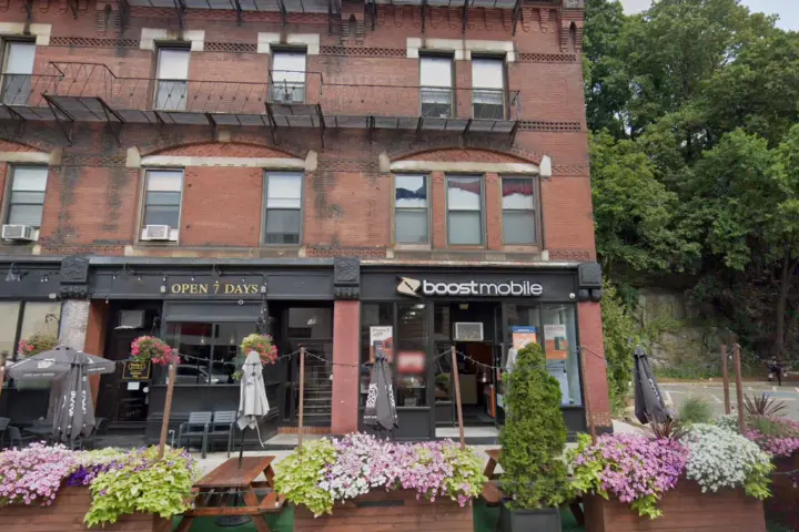 Boost 147 Main St - 147 Main St