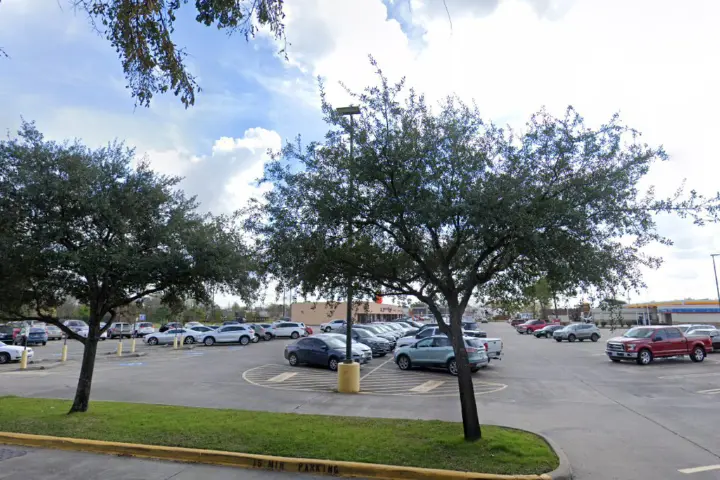 Boost 14705 Wood Forest Blvd - 14705 Wood Forest Blvd