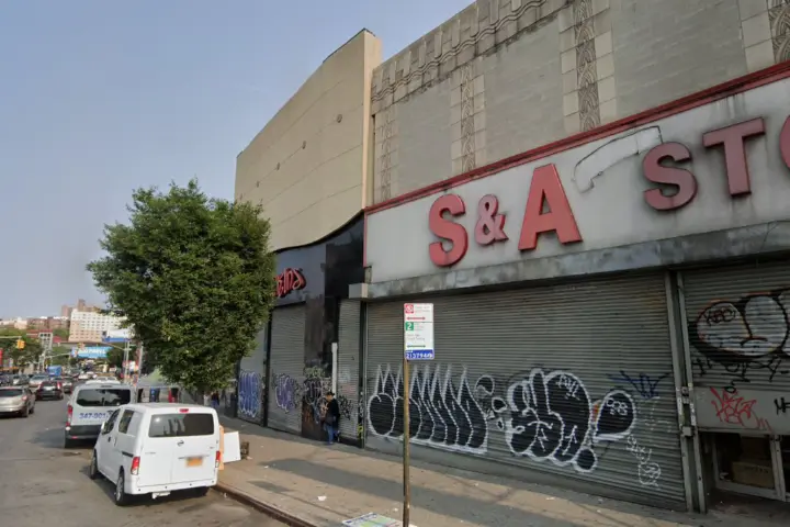 Boost 151 E 170Th St - 151 E 170th St