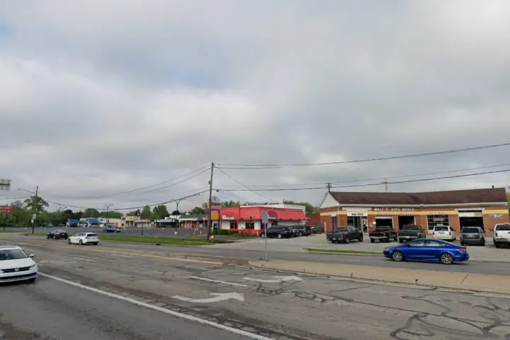 Boost 1515 S Byrne Rd - 1515 S Byrne Rd