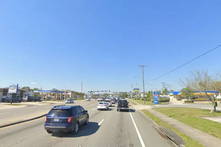 Boost 1523 N. Nova Rd - 1523 N. Nova Rd