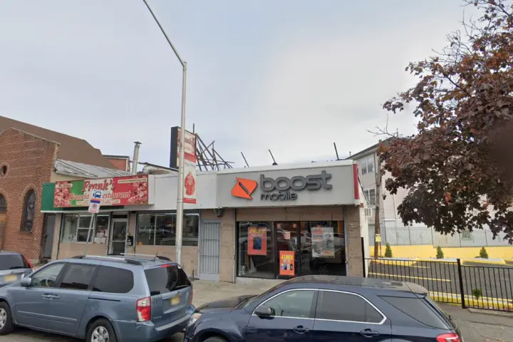 Boost 159 Bloomfield Ave - 159 Bloomfield Ave