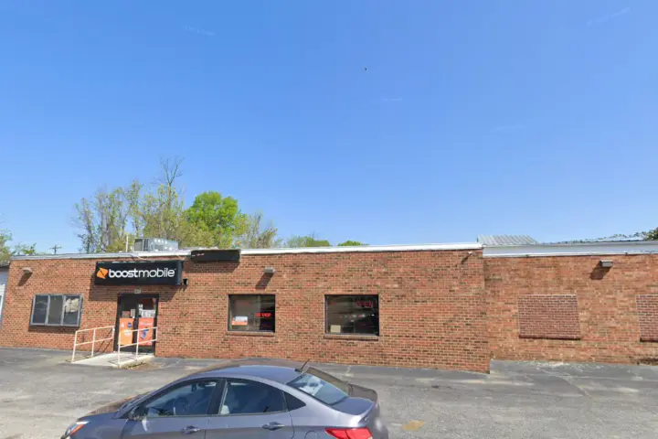 Boost 1611 E. Bessemer Ave - 1611 E. Bessemer Ave