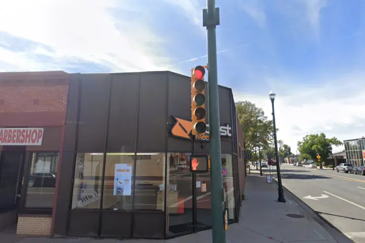Boost 164 E Bridge St - 164 E Bridge St