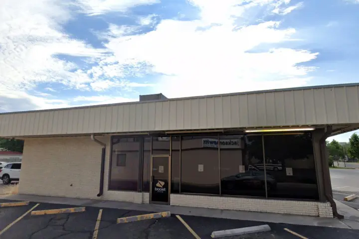 Boost 1702 North Ave - 1702 North Ave