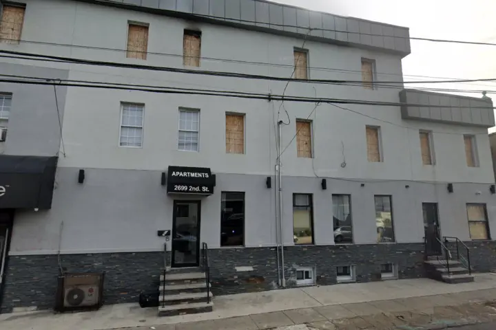 Boost 190 W Lehigh Ave - 190 W Lehigh Ave