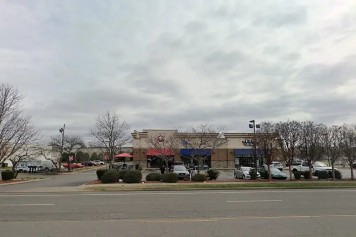 Boost 202 N Thompson Ln Ste B - 202 N Thompson Ln Ste B