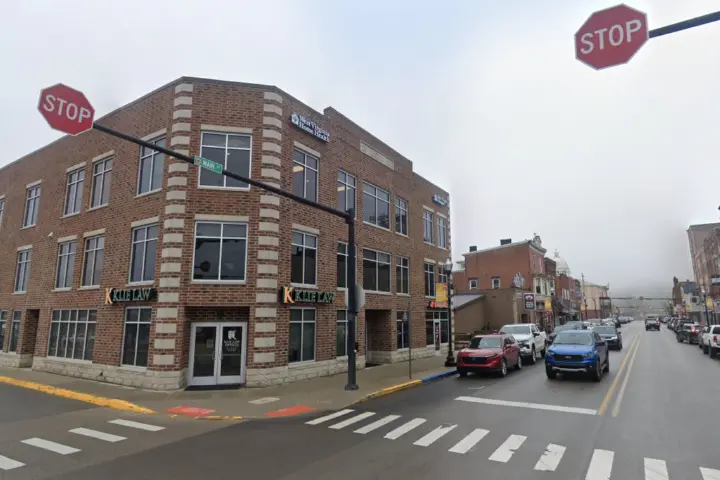 Boost 21 East Main St - 21 East Main St