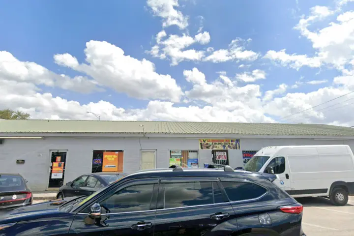 Boost 215 W Main Street #D - 215 W Main Street #D