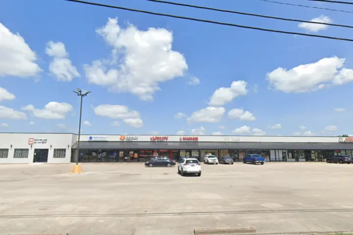 Boost 2217 N Alexander Dr - 2217 N Alexander Dr