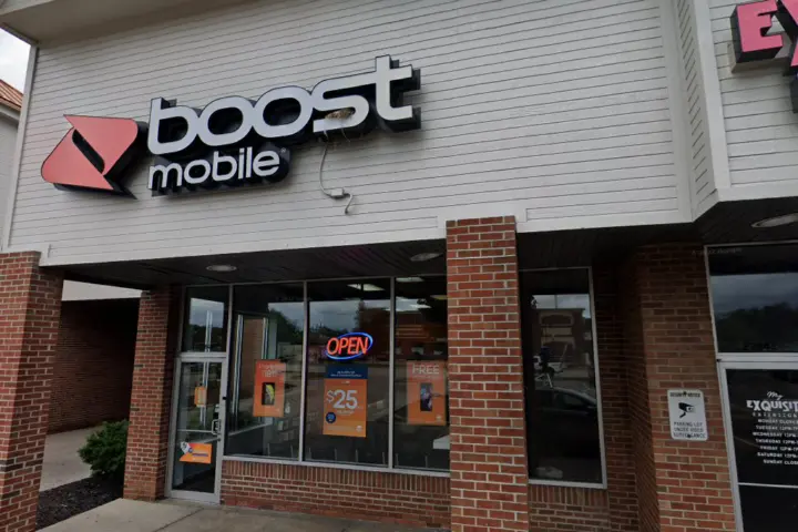 Boost 22844 John R. Rd - 22844 John R. Rd