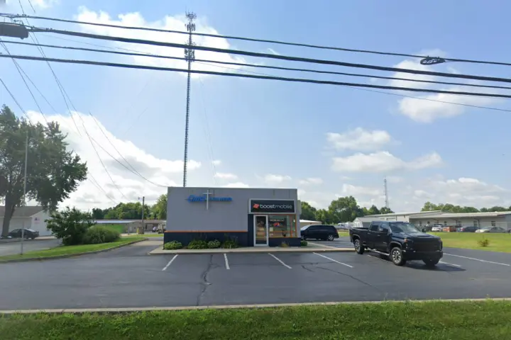 Boost 231 W Lexington Road - 231 W Lexington Road