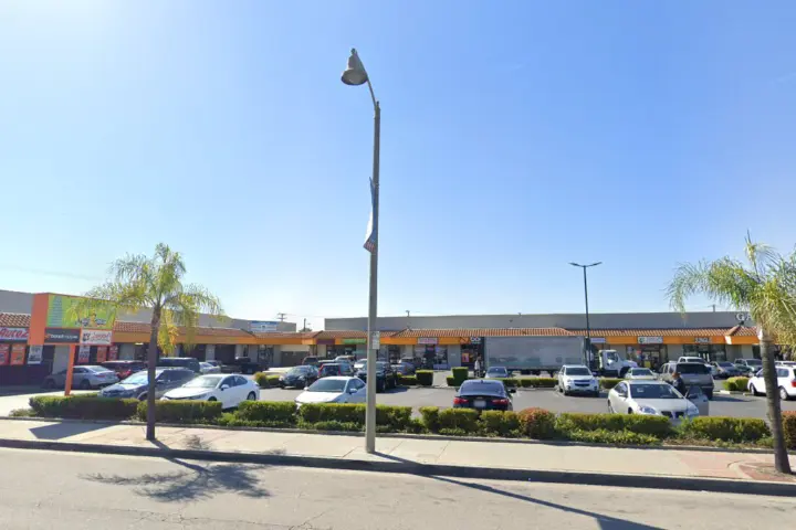 Boost 2323 W Whittier Blvd - 2323 W Whittier Blvd