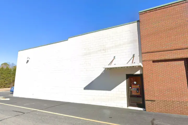 Boost 2501 Springs Road, N.E. - 2501 Springs Road, N.E.