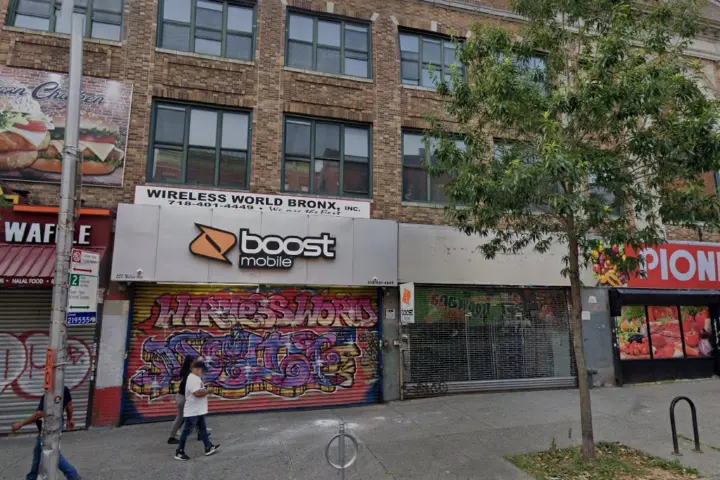 Boost 258 Willis Ave - 258 Willis Ave