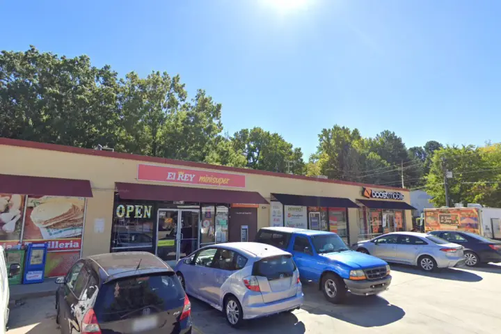 Boost 2601 Saunders St - 2601 Saunders St