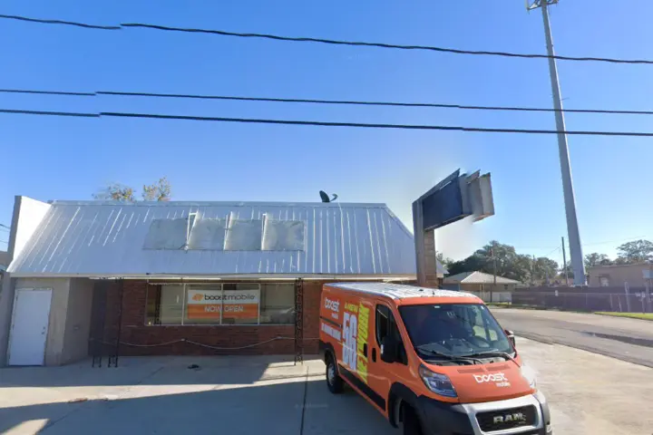 Boost 2633 Barataria Blvd - 2633 Barataria Blvd
