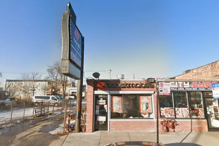 Boost 2806 West Roosevelt Rd - 2806 West Roosevelt Rd