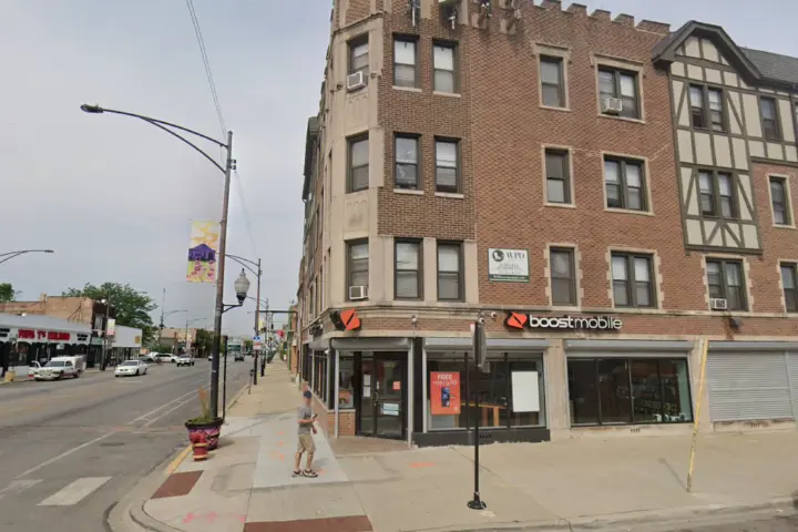 Boost 2832 W 63Rd St - 2832 W 63rd St