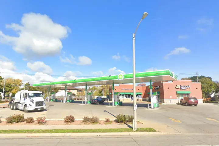 Boost 2904 W Villard Ave - 2904 W Villard Ave